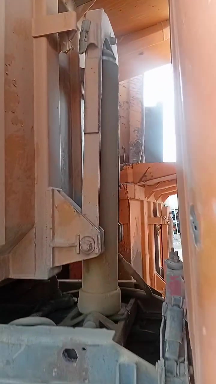 السلام عليكم للبيع بدي قلاب *********** بغداد جرف النداف معرض ابن المدائن 
@ @
