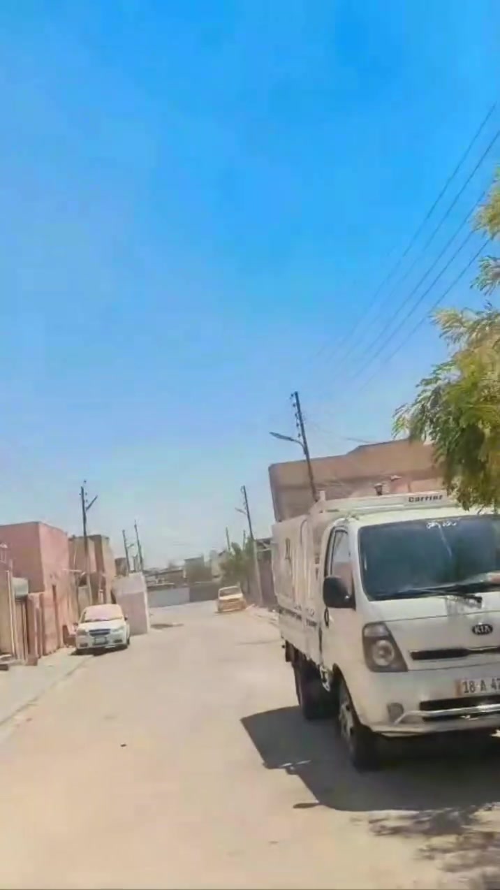 بيت للبيع 50 متر طابقين 
صب كونكريت بناء جديد
حي المكرمه منطقة 8 الالف 

الطابق الاول// استقبال //مطبخ// صاله// غرفه //صحيات 

الطابق الثاني // غرفه //صاله //صحيات 

السعر // 67 مليون مع المجال 

***********
