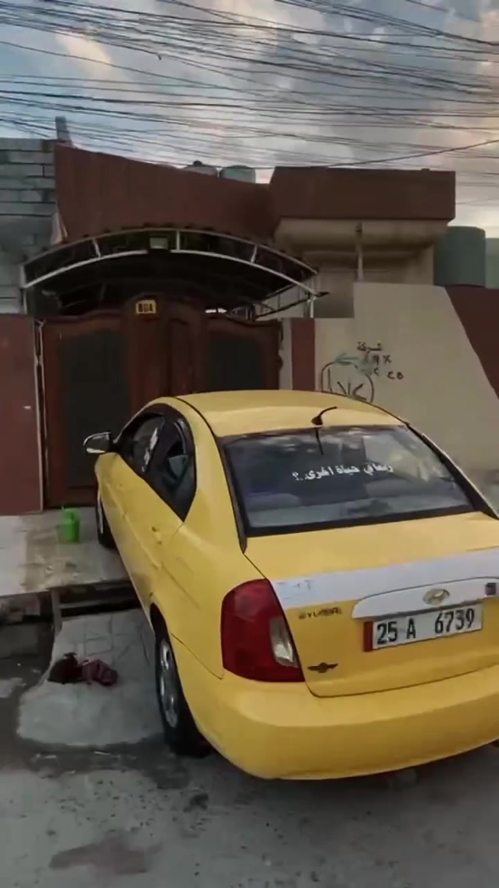 اكسنت موديل 2007وارد خليجي سنويه 2031هزه جديده استيرن كهرب تحكمات استيرن  شاشه بيه بسمي شرط التحويل هياه غرامت امصفره ***********  بيها مجال80

نص مكتوب في الصور:
- ٢+