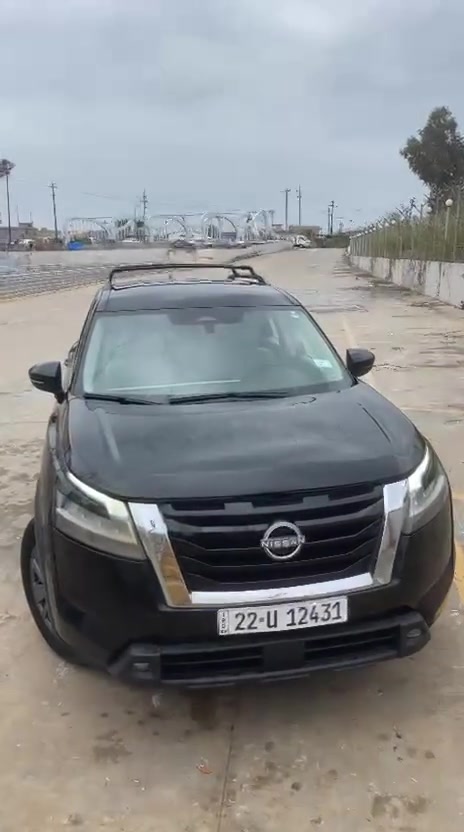 السلام عليكم    نيسان باثفايند2022 sv  🚗
السيارة نظيفة جدًا وتفحص على راحتك، استعمال شخصي، وما تحتاج شي نهائي.
حادث موضح بالصور  

🔧 المواصفات:
 • محرك 6 سلندر V6 سعة 3.5 لتر
 • القوة 280 حصان
 • گير أوتوماتيك 9 سرعات
 • دفع امامي
 • 7 وضعيات قيادة (سبورت، اقتصادي، ثلج، رمل، طين، سحب…)
🛋️ الداخلية:

 • جلد فاخر، المقاعد الأمامية مدفّأة
 • مقاعد 3 صفوف – 7 راكب 
 • شاشة وسطية كبيرة مع ملاحة
 • شاشة عدادات رقمية

 • Apple CarPlay & Android Auto
 • شحن لاسلكي
 • تشغيل بصمة
 • باب خلفي كهربائي
 • ستيرن متعدد التحكم (تدفئة )
 • تكييف قوي ثلاثي المناطق
 • نظام صوتي Bose 
‎ • رادار أمامي + تثبيت سرعة ذكي

 • نظام المحافظة على المسار
 • فرامل تلقائية أمامية وخلفية
 • مراقبة النقطة العمياء
 • تحذير التصادم
 • كاميره خلفية 

 • خزان وقود 70 لتر
 • تشغيل عن بُعد

 • نظام تحكم بالطرق الوعرة

📍 الموقع:كوكوك

📞 ***********

🔥 سيارة عائلية فخمة، قوية، وتتحمل السفر والبر، واللي يعرف الباثفايندر يعرف قيمتها
