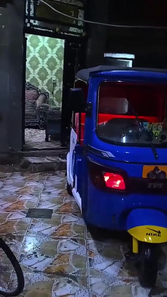 السلام عليكم تيك توك للبيع رقم سنويه باسمي مكينه كفاله وبودي كفاله بي طقات خفيفه موديل 22 تحويل ثاني يوم مكان بصره شط العرب السعر خاص وبخدمه الطيبين *********** السعر 7:30 وبيها مجال
