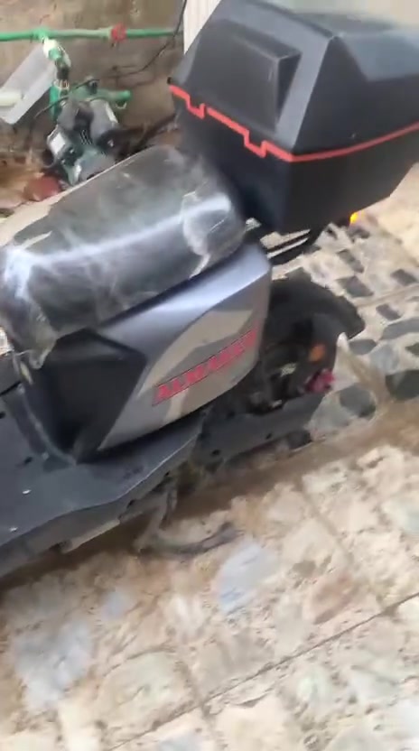 دراجة شحن أم عيون دراجة مضافة  %85  سعر 450قفلل فقط خاص مستعجل عل بيع لأحد يدخل سعر  375ولا400
