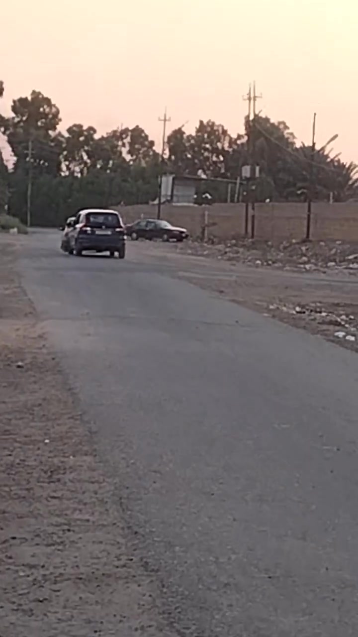 السلام عليكم العزاز بيت للبيع في منطقة اجعاري قروب محطة بانزين سفينة النجات قريت البعامر التفصيل في الفديو بناء حديث ارتفاع البيت 3متر ***********
