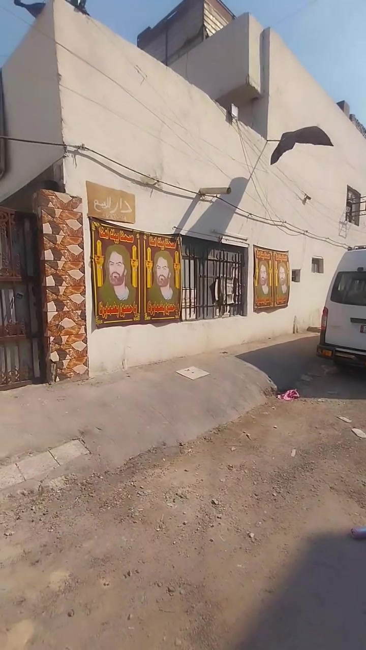 السلام عليكم دار للبيع المساحه 144قطاع 11مربع ركن قرب شارع السيراميك للاتصال ***********
