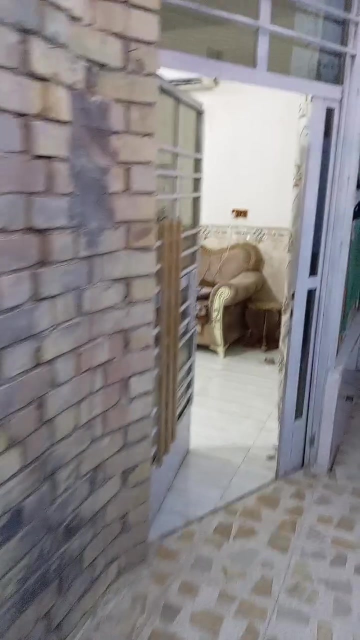 السلام عليكم بيت ٨٠ متر ركن طابقين طابو زراعي سند ٢٥ وكالة ام الصورة خدمات متوفرة بي ٣غرف واستقبال وصالة عدد ٢ حمام عدد ٢ العنوان زعفرانية دور الشرطة شارع مول السعيدي ثالث فرع عن الشارع السعر ٨٠ مليون للاستفسار الاتصال ***********
