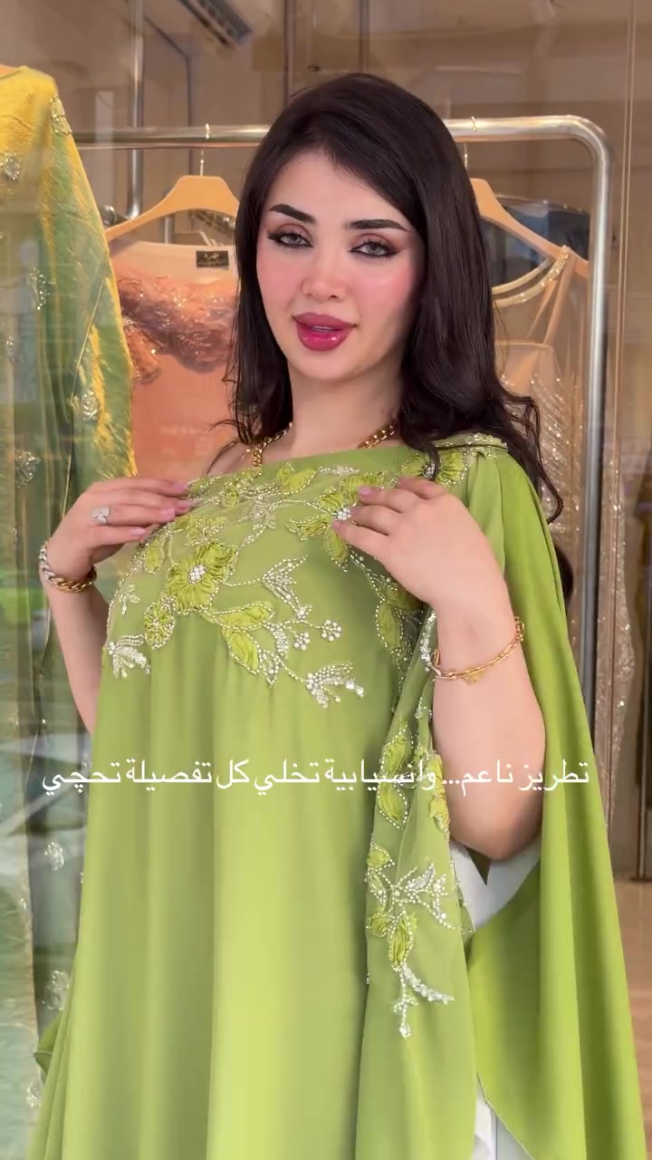 أخضر زيتوني • تطريز ناعم • قصة انسيابية