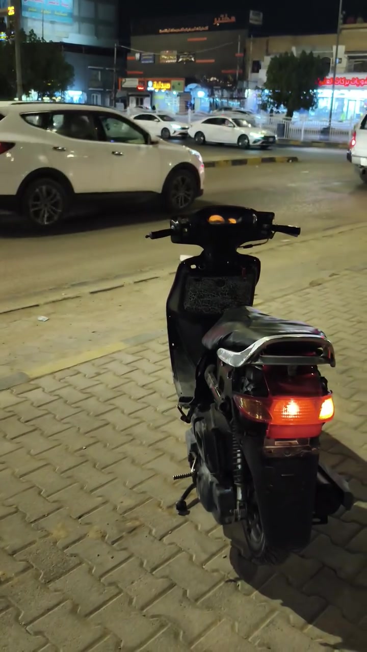 فراشه للبيع السعر 300قفل شراي لا يجي مامفتوحة كلشي بيهة شغال كفراتهة كامله سلف هندر كهربائيات شغالة باتري جديد شلعة حلوة ناعمة الدراجة مكان نجف رقم ***********
