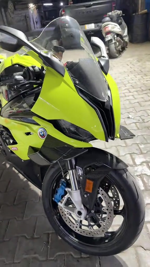 احلى واجمل قطعه على مستوى العراق والاهم مو انتربول 🤣🤣 #فقار_دبي_حسابي_الجديد #فقار_دبي #bmw 
