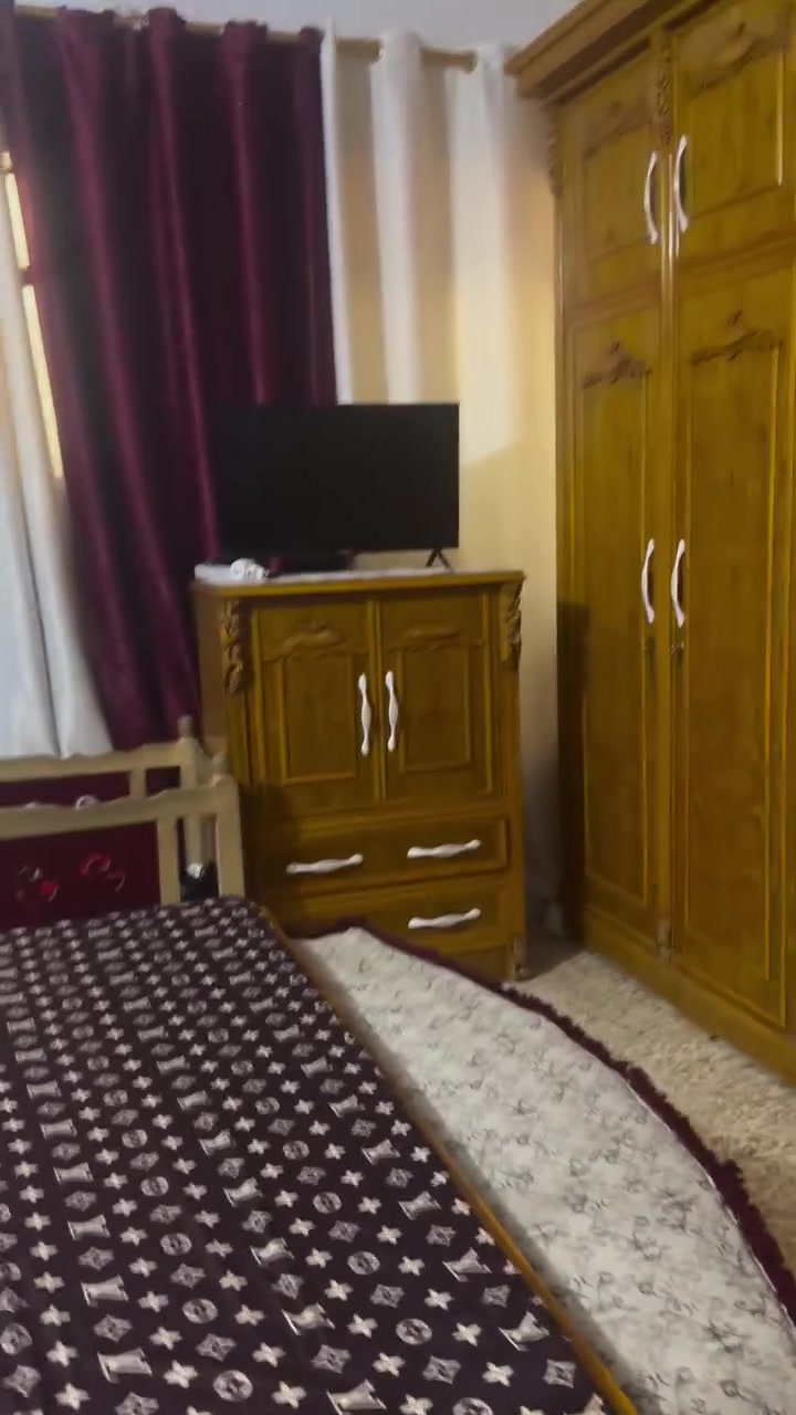 سلام عليكم غرفه نوم تفصال خشب زين مستعمله السعر ٢ونص قفلهه العنوان بغداد شهداء سيديه الاستفسار عله رقم ***********
