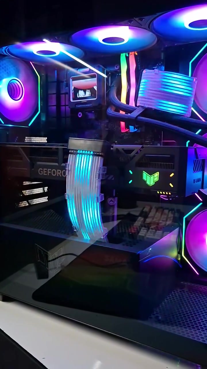 تجميعة Gaming
تجميعة متكاملة ومواصفاتها جدا قوية مناسبة للألعاب بدقة 2k وحتى 4k
نضافة الحاسبة 100%
وجميع الكراتين موجودة

GPU: ASUS TUF GAMING RTX 5070 12GB OC
M.B: ASUS TUF Gaming B760-PLUS WIFI
CPU: Intel Core i5-14400F
RAM: DDR5 Tforce 32GB 2x16 6000 MHz
M.2 1T Lexar 7400 
Cooler: Thermalright Frozen warframe 360 LCD
PSU: Segotep GN750W GOLD PLUS
CASE: SAMA SV-01

السعر 3 ملايين وبي مجال بسيط
فقط الشراي يتفضل خاص
الموقع: بغداد
الرقم *********** 
اللي يحب يستفسر عالماسنجر او الوتساب
