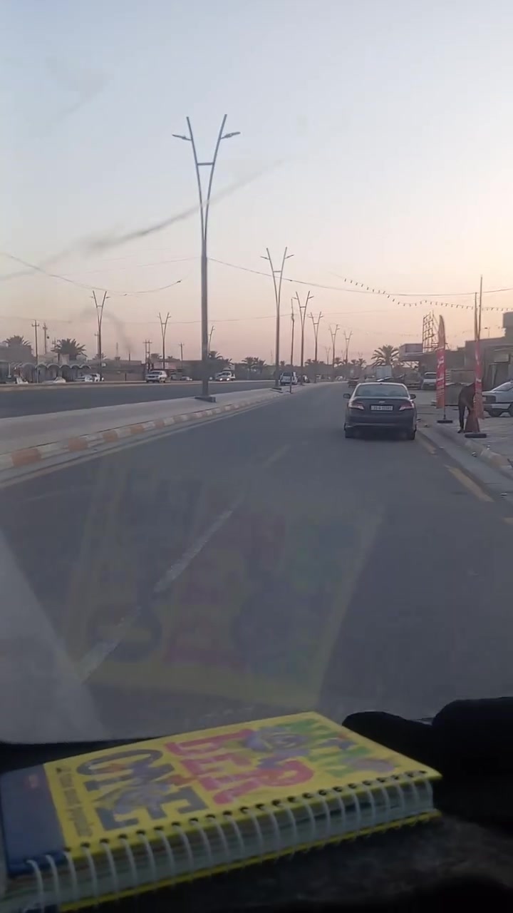 سلام عليكم بيت هيكل طابوك يم جسر ثالث ع الخدمي مساحته 250 متر سند 25 بي معامله بالبلديه يرهم مراوس الاستفسار ع الرقم *********** الاثير *********** السعر 52 وبي مجال بسيط
