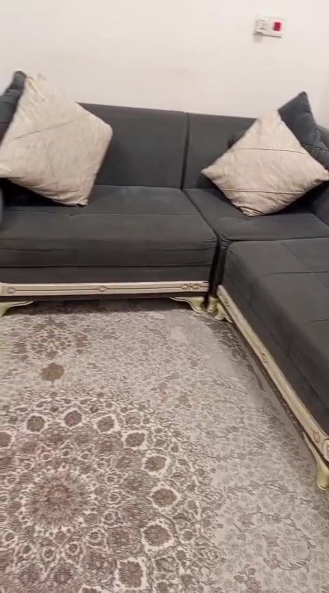 السلام عليكم تخم لبيع نضيف لا كسر لا شك تخم كلش جديد مثل ما موضح عدهم بالفديو المكان البصره القبله والسعر 500وبي مجال الرقم ***********فقط وتساب
