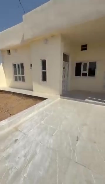بيتين • ٢٥٠م • مدرسة بالشارع
