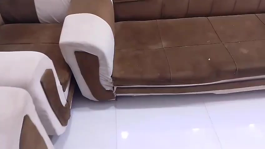 سلام عليكم تخم لبيع 7 مقاعد نضيف كلش بي بس رجل مكسوره سعره 75 الف
مكاني*********** حي الجوادين مقابيل سياسين
