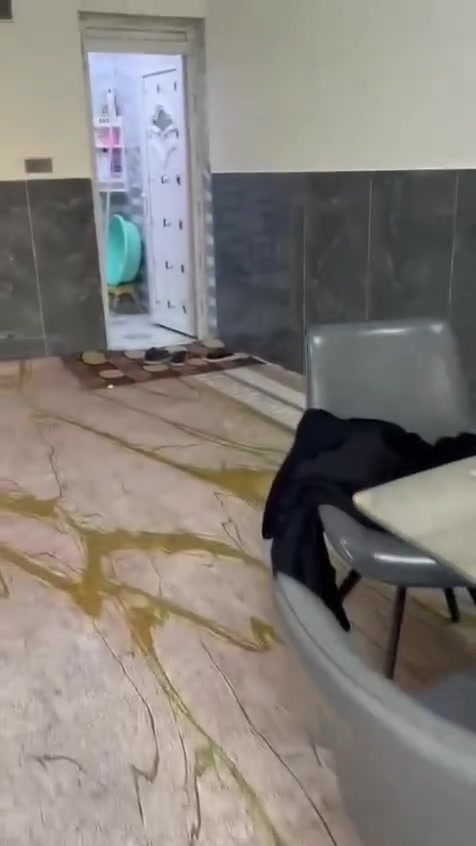دار اللايجار حي الرسول مساحة 160متر طابقين جديد كلش حلو 

يتكون من ثلاث غرف نوم وستقبال وصاله وصحيات مكانه جداً 

يجاره 500 قفل 

مكتب 💥التميز 💥للعقار 
الشموخ قرب جسر مشاة 

ستفسار ☎️***********
