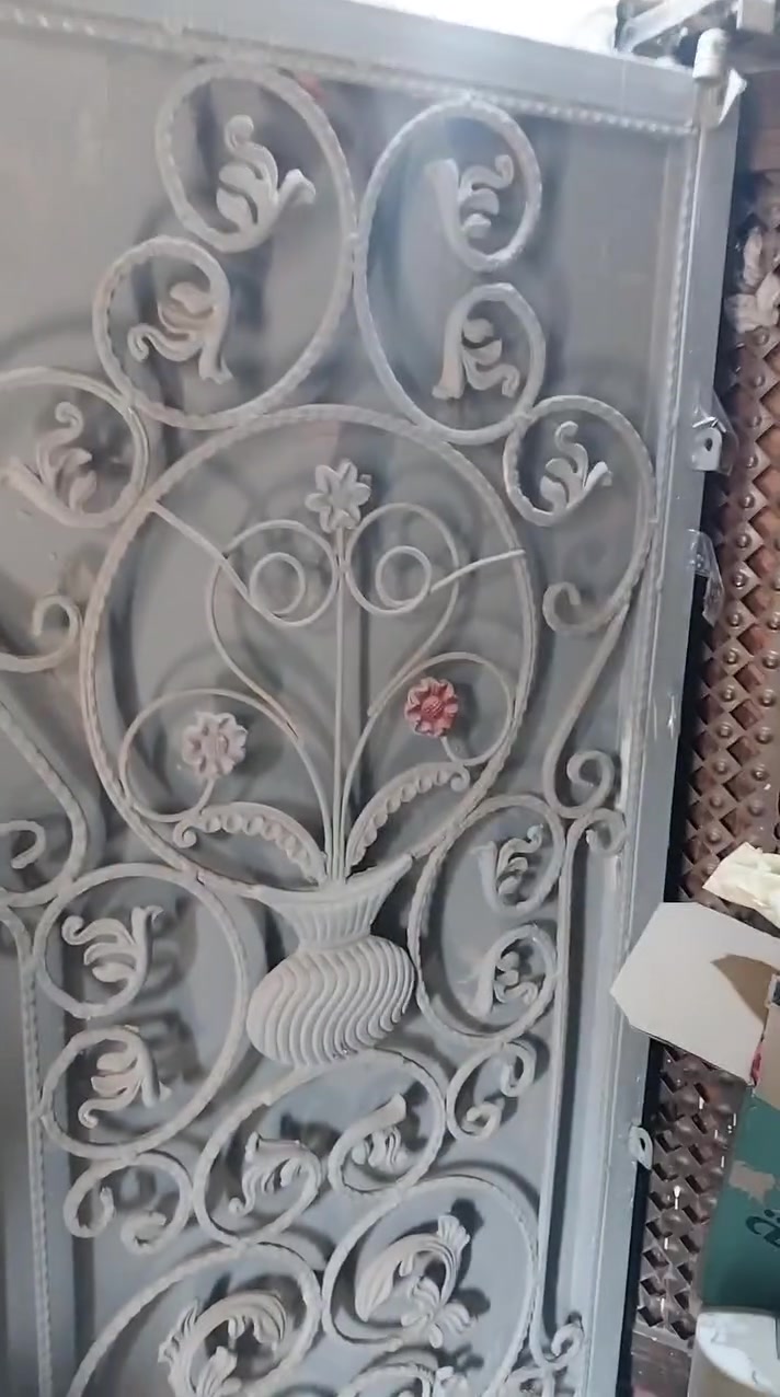 الحرية الثانية • ثلاجة • سخان غازي