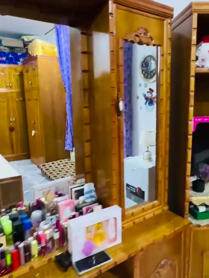 سلام عليكم ورحمة اخوان قرفه نضيفه100/100 للبيع مستعجل قرفهه سعرهه مليونين 250وبيهه مجال لان نريد نسافر تصال عله رقم ***********
