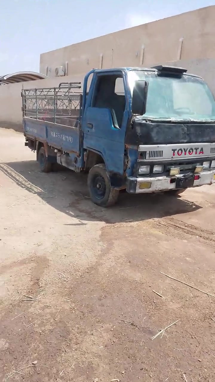 السلام عليكم سياره بنكو متسوبيشي سياره شغاله مكينه و كير ونجي سياره رقم بصره الماني بس سنويته ضايعه اسم راعيهه الكامل اعرفه مكاني البصره القرنه رقم***********
