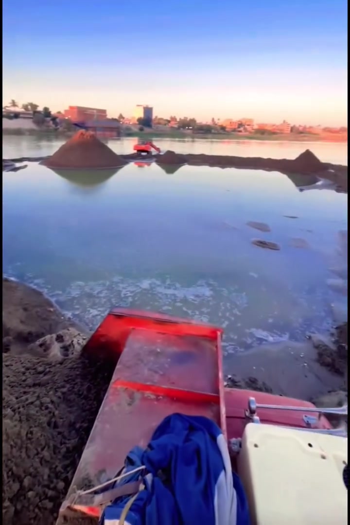تحيه طيبه الى متابعينا الكرام 🙏 يتوفر لدينا زميج نهري كافه انواع الزرع ولحدائق خالي من الأملاح والكصب درجه اولى شرط الفحص من قبل مهندسين جامعه بغداد متوفر بكميات كبيره وحمل فول الإستفسار  📞   ***********   متواجد واتساب ؟
