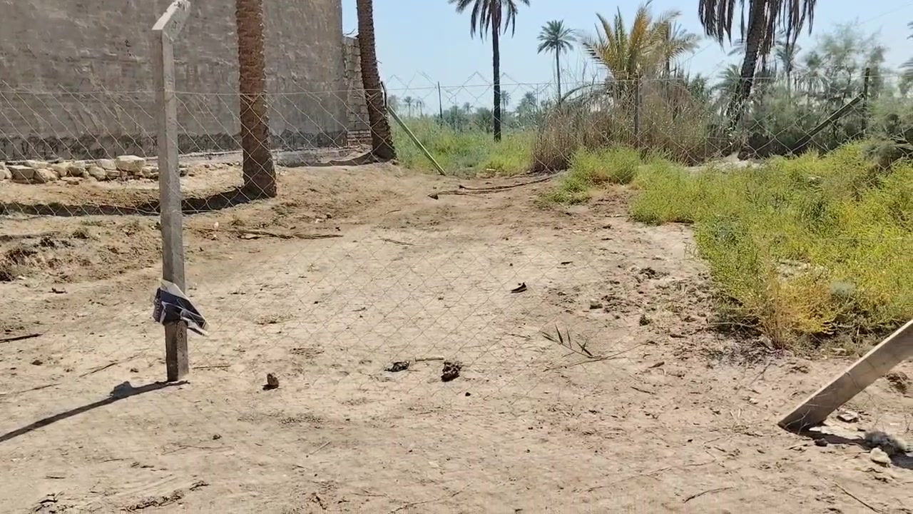 قطعه للبيع مساحته 200م واجهته 12نزال 17 العنوان طويريج الحولي حي الكوي يم أسواق الدعمي