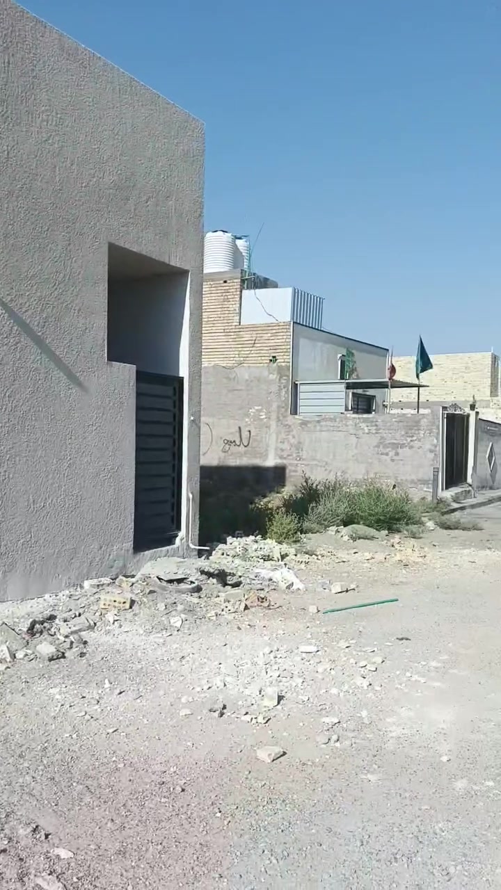 قطعه ارض للبيع زراعي سند 25 في منطقة بوب الشام خلف القوس مساحه 100 نزال 16 واجه ٦وربع المنطقه خدمات كامله ماء كهرباء مجاري تبليط ***********//السعر 12بيها مجال قرب الشارع القوس
