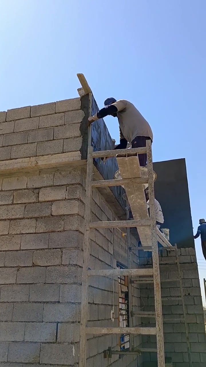 سلام عليكم كادر لبخ جص وسمنت.اربع اسطوات البيت يخلص يومين ثلاث
***********
***********
