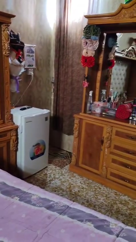خشاب تسكام للبيع استخدام قليل سعر مليونين ونص للتواصل مراسله هذا رقم ***********

