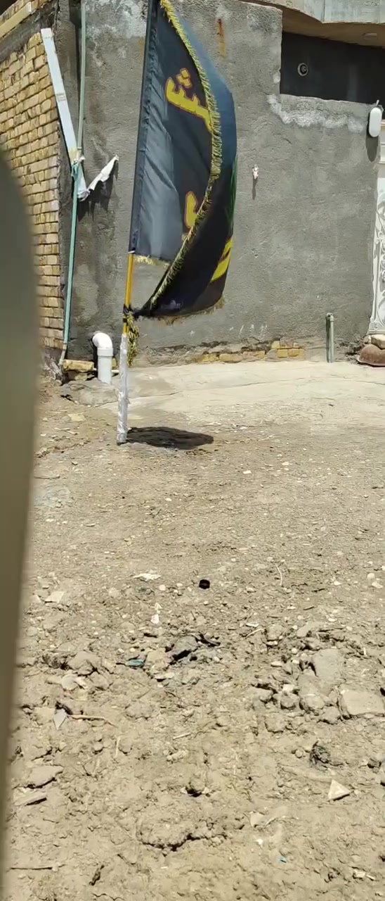 مساحه ١٠٠مربع  بنيان طابوك كلا سقف كونكريت بي ستقبال 6 في 4 وصاله 5في 3وربع وغرفه 5 ب4 ومطبخ 5 ب 3وربع متر
موقع كاع عامر ال حامي شمال  شارعهن وره المجمع السكني  قرب مولد ال راجي 
وبصفه قطعه هم100 مربع 
البيت اب 55 وقطعه ب15 ينباعن سوه
مساحه ١٠٠مربع  بنيان طابوك كلا سقف كونكريت بي ستقبال 6 في 4 وصاله 5في 3وربع وغرفه 5 ب4 ومطبخ 5 ب 3وربع متر *********** هذا رقمي بي واتساب
