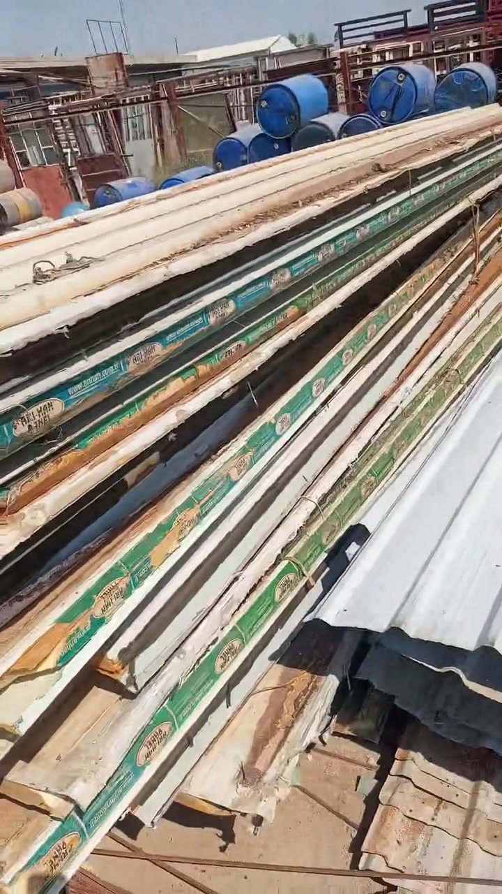 سلام عليكم سندويج مستخدم سعر المتر ب 8ونص
العنوان /, الرفاعي قرب قطع الرفاعي من جهة النصر 

الاستفسار ***********
