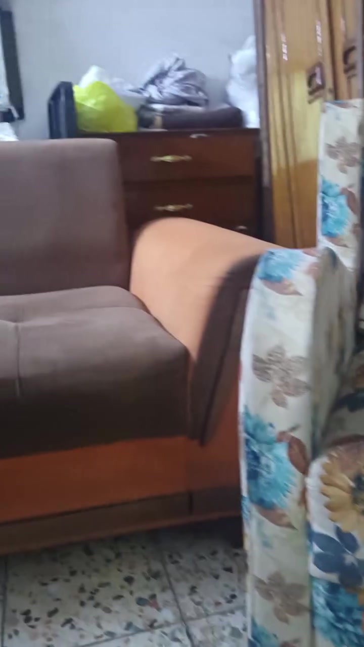 تخم للبيع مستعمل نضيف جدا جدا
السعر 400 الف وبي مجال 
نص تخم بسعر 250 الف وبي مجال ايظا
طبلات بسعر 60  الف وبيهن مجال 
للاستفسار الاتصال على الرقم 
***********
