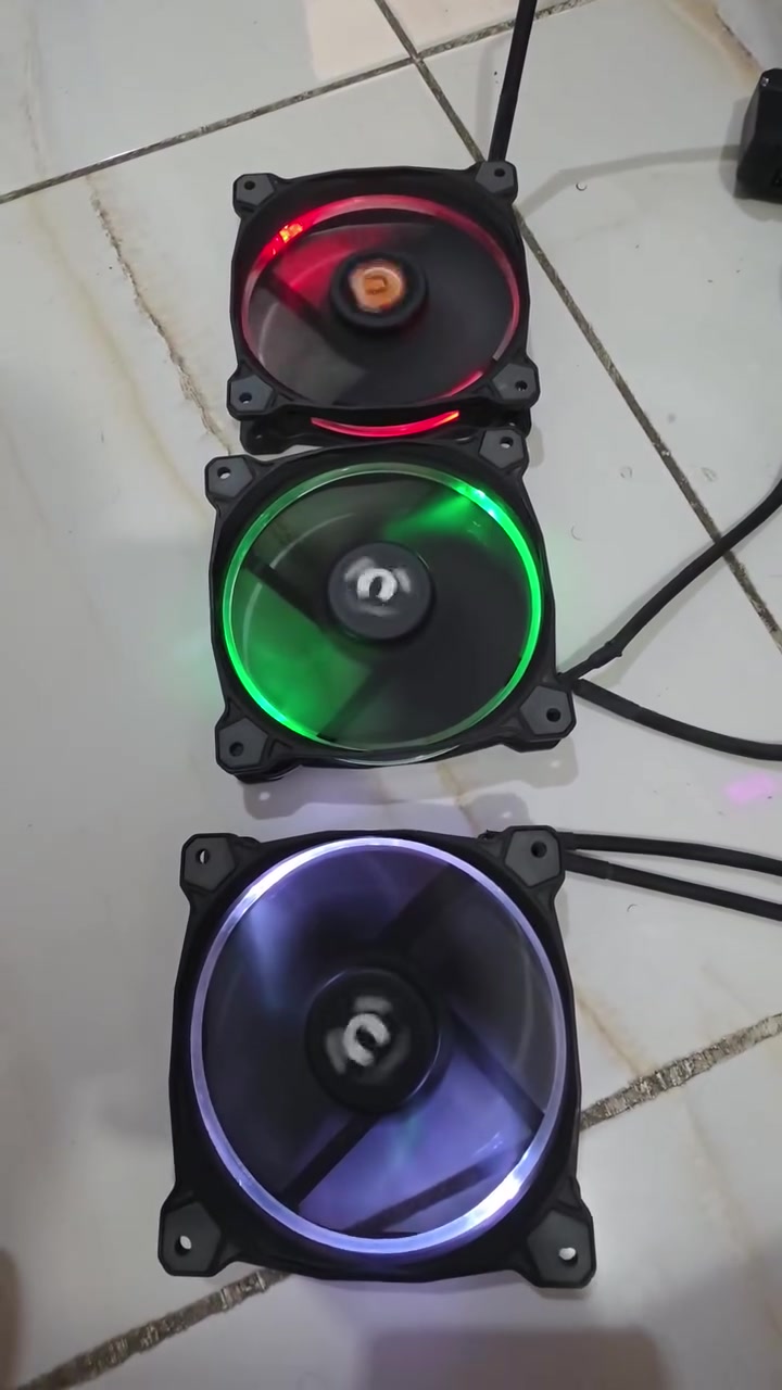 مراوح كيس • ترمالتيك RGB • دارك فلاش ARGB