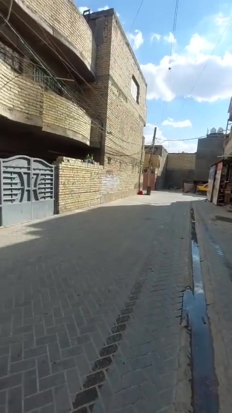 بيت 200متر 10×20منطقة ابو درع ثاني فرع عن الشارع  حديث البناء قبل سنة نقص الكاشي  والدرج السعر مع هذا الرقم***********
