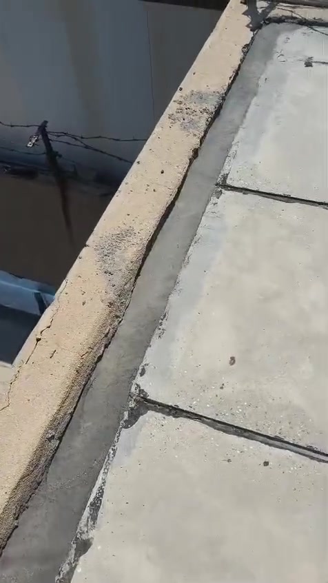 يوجد كادر ل تصليح السطوح بضمان وهاذا شغل كدام عينكم ياكادر ليجيبه يكله لازم ينقلع والسكن أدناه صيانة هو ومرازيبه والنتيجة كدام عينكم حساب ماناخذ اله  ألسطح يكمل وأبو البيت يقتنع بشغل ياله ناخذ حساب مستعدين  كافت العوازل نشتغل كادرنه يوصل كافت المناطق الرقم ***********
