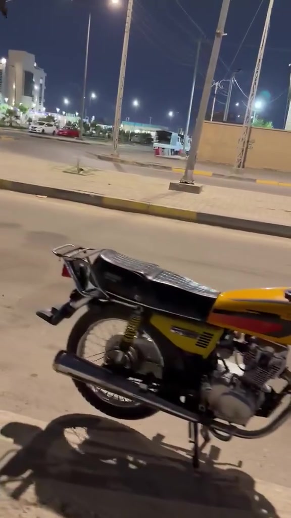 سلام عليكم نامه شلامجه بلاد مديل 2022مسجله بلواحد وعشرين رقم وسنويه راعيها موجود مكاني بصره السعر 1750وهاذا رقمي واتساب ***********
