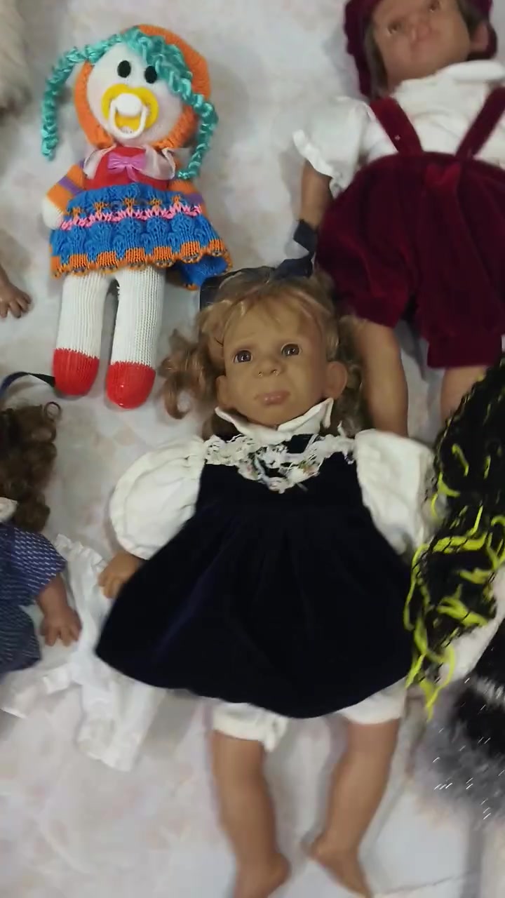 لعب للبيع شخصيات جميلة البيع شلع ب50وبيهم مجال بسيط للتواصل ‏‪***********‬‏

