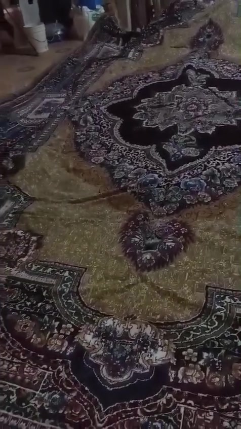 زوليه زوج كاشان اصلي 6 × 4 جديد غير مستخدم السعر 150 المكان ابي الخصيب للتواصل ***********
