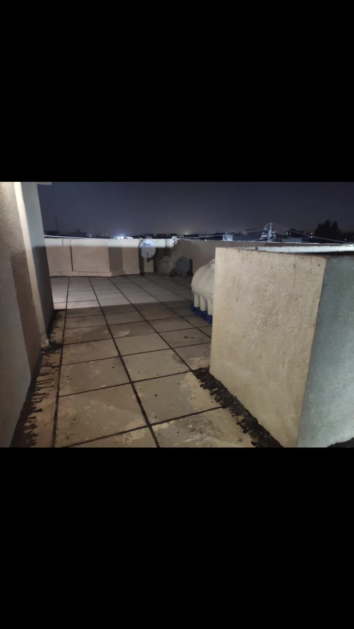🔥 فرصة عقارية للبيع – أبو غريب / حي الصديق 🔥
📍 ركن مميز – شارع 30م + شارع 20م + تشجير
🧾 طابو ملك صرف – عقار 1776
🏠 بيت 240م² | 7 غرف نوم | 5 صحيات | مطبخان
📡 برج آسيا سيل بإيجار سنوي 7 ملايين
🌳 قطعة ركن إضافية 80م²
💰 البيت مع البرج: 360 مليون
💰 الأرض: 120 مليون
🔥 الكلي: 480 مليون
📸 التفاصيل والصور مرفقة ويه الإعلان.
📞 ***********
مكتب المهندس للعقار / العامرية والكرخ
📍 بغداد – العامرية / مدخل شارع المنظمة
