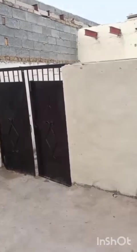 بيت للبيع المساحه 60م غرفه نوم ومطبخ وصحيات وطارمه خلف مطعم ثابت السعر١٤ مليون مراجعة مكتب الخزعلي للعقار ***********
