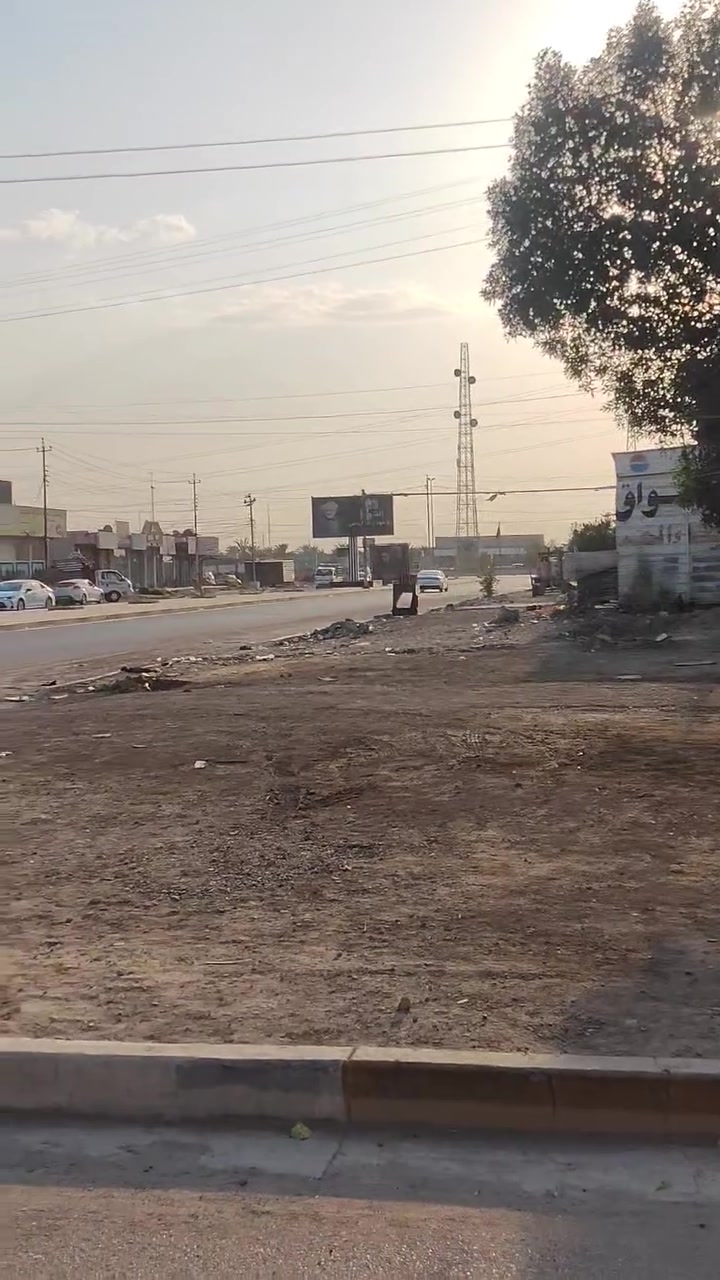 سلام عليكم للبيع مساحه 70 متر طابقين 3 نوم واستقبال واحسن مكان بل حسنيه الصمود خلف الطابو 
البيت نقصه بيتونه وستاره والسعر 73 
الاستفسار اكثر ***********
