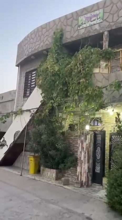 المسا حه 167 حي الوحده طابقين السعر مناسب 150 بي مجال قليل ***********
