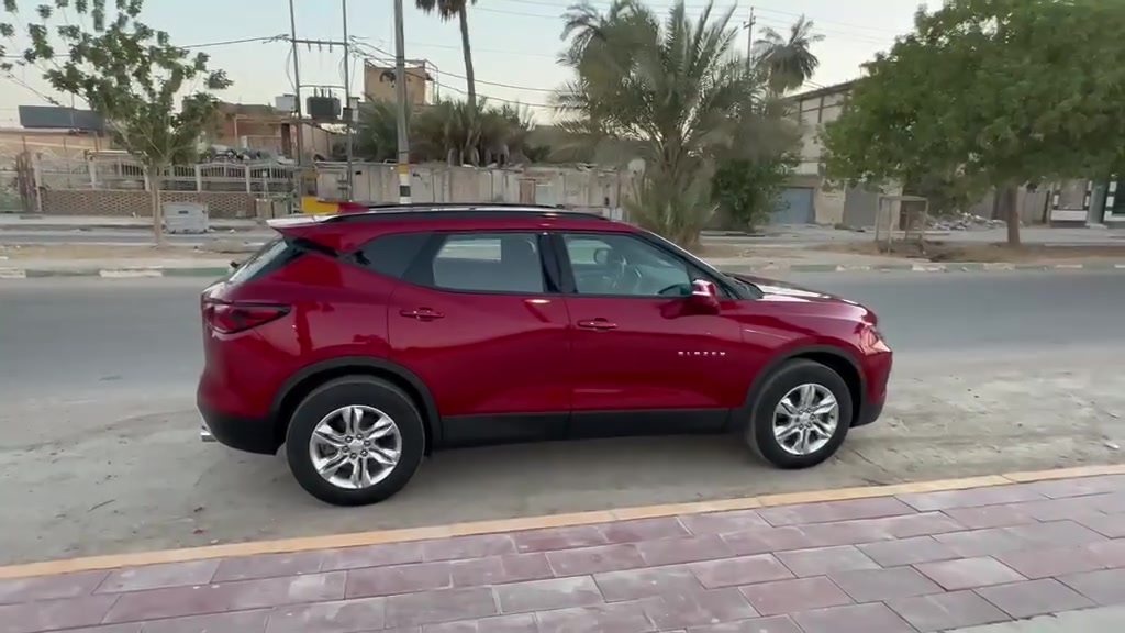 إليك النص الموجود في الصورة المرفقة:
​للبيع: شفروليه بليزر 2022 (LT2) – بحالة ممتازة بعدة وكالة  
​الموديل: 2022  
​الفئة: LT2  
​المحرك: 2.0 لتر توربو (أداء قوي واقتصادي في استهلاك الوقود)  
​الحالة: ممتازة جداً (شرط الفحص)  
​العداد: 24 ألف mile بعدة زيرو  
​تفاصيل الحادث والبدي: بدووووون ارياك  
​الحادث: قبق جنطة فقط، ومبدل بقطعة أصلية ومصبوغ بأعلى دقة. شرط مطابق ميه بالميه  
​المنظومة: الراديترات بلادية وغاز التبريد بلادي (تبريد ثلج)  
​أبرز المواصفات:  
​شاشة لمس تدعم Apple CarPlay و Android Auto  
​كاميرا خلفية وحساسات مساعدة على الركن  
​نظام دخول ذكي وتشغيل عن بُعد  
​مثبت سرعة وأنظمة أمان متطورة  
​تكييف ممتاز ومساحة داخلية مريحة  
​للتواصل والاستفسار: ***********
​رقم نجف باسمي  
​السعر: [ 170 ]

نص مكتوب في الصور:
- 6 of 14
- HD