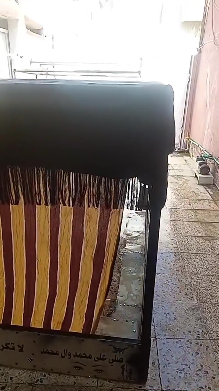 السلام عليكم محجل ستوته حيل نظيف وكبير وحديدو من الزين رايدو ب 200 وبي مجال بسيط او اذا عندك محجل عالي معارض ونتفاهم علفرق 
للتواصل على الرقم ***********
