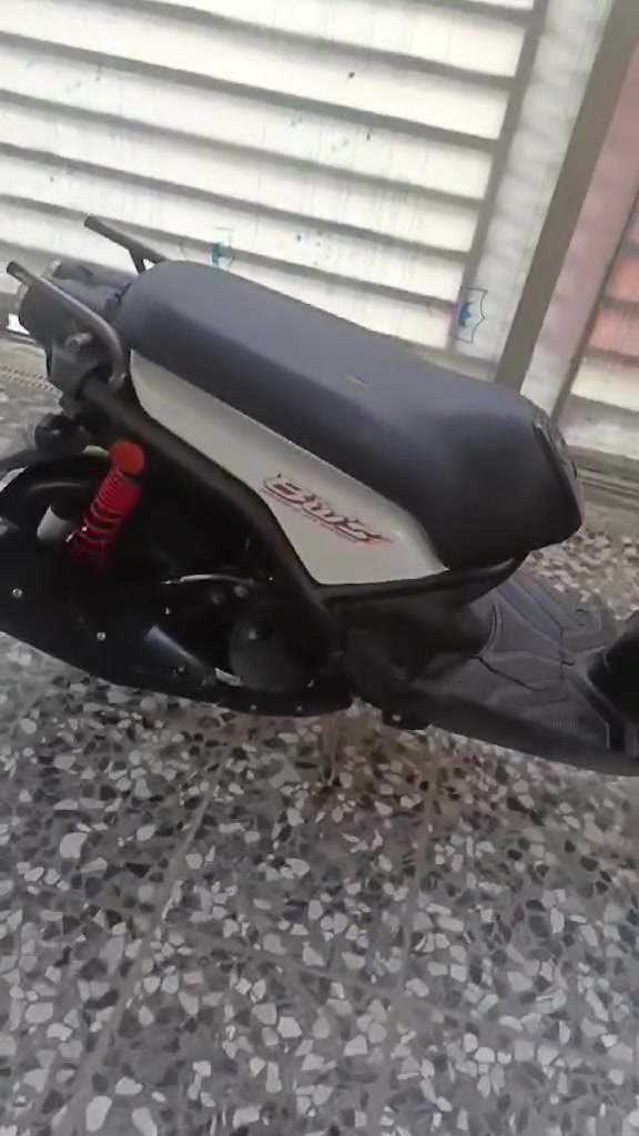 السلام عليكم حلوه تخبل كامله مليون200 بيها مجال أوراق  كامله مكلف بلنشر العنوان بغداد شعب شراي اتصل ***********

