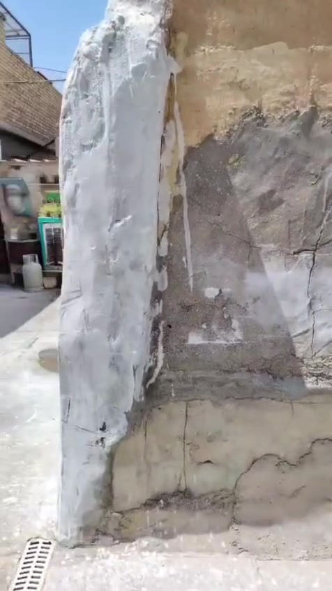 بيت مع مشتمل اللبيع قرب حي الصناعي قرب المدارس الهليه والحكوميه المساحه تقريب خمسميه الطابو ميتين وعشرين مع المفضله ***********
