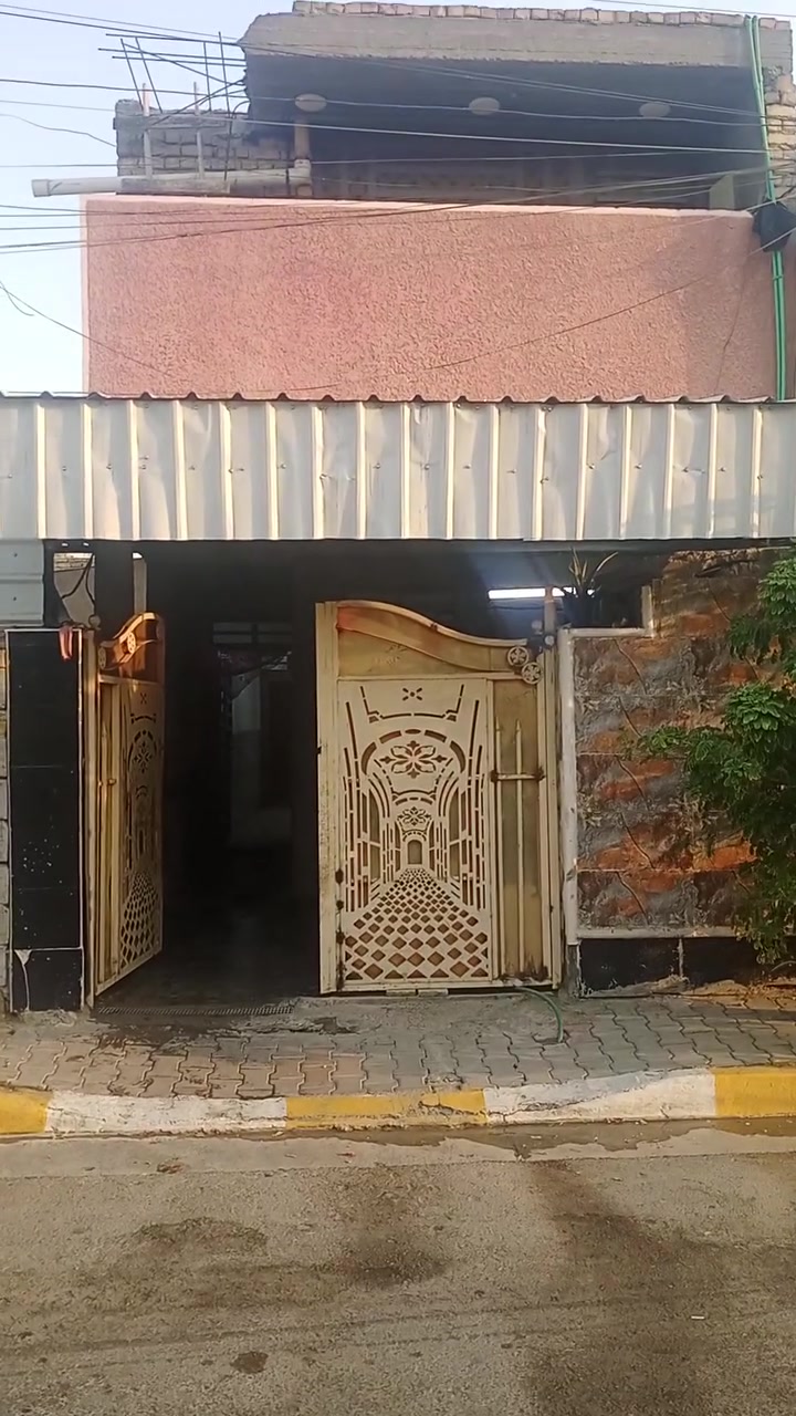 السلام عليكم 
⚠️يعلن مكتب عراق السلام للعقار 
      عن توفر 
🏠 منزل للبيع مساحة 77 ونص م طابقين 
       مع قطعة الارض بنفس المساحة
        منطقة الحسينية ال 23 خلف محطة 🚉
        قريب ع جامع النور  او مراوس
       بقطعة ارض 150م منطقة الضباط
        البيت مدخلين  استقبل  +حولي  + غرفة نوم 💤+  
         وحمامات وترك
         الطابق الثاني غرفتين نوم 💤   
للاستفسار الاتصال على الارقام :
لؤي التميمي 
***********
قصي التميمي 
***********
أو زورنا في مكتبنا مكتب (عراق السلام) للعقار 
العنوان : شارع جامع النور
اهلا وسهلا بيكم
