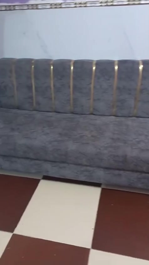 سلام عليكم حبايب هاي  غرفه  للبيع نظيفه سعره 500 وبي مجال مكانه ناصريه ناس محتاجه وجاي تبيع غراض بيتهم... وهذا هم  هاذه تخم للبيع نظيف كلش وستخدامه قليل سعره ٢٥٠ وبي مجال مكانه ناصريه  *********** هذا رقم ابو الاغراض
