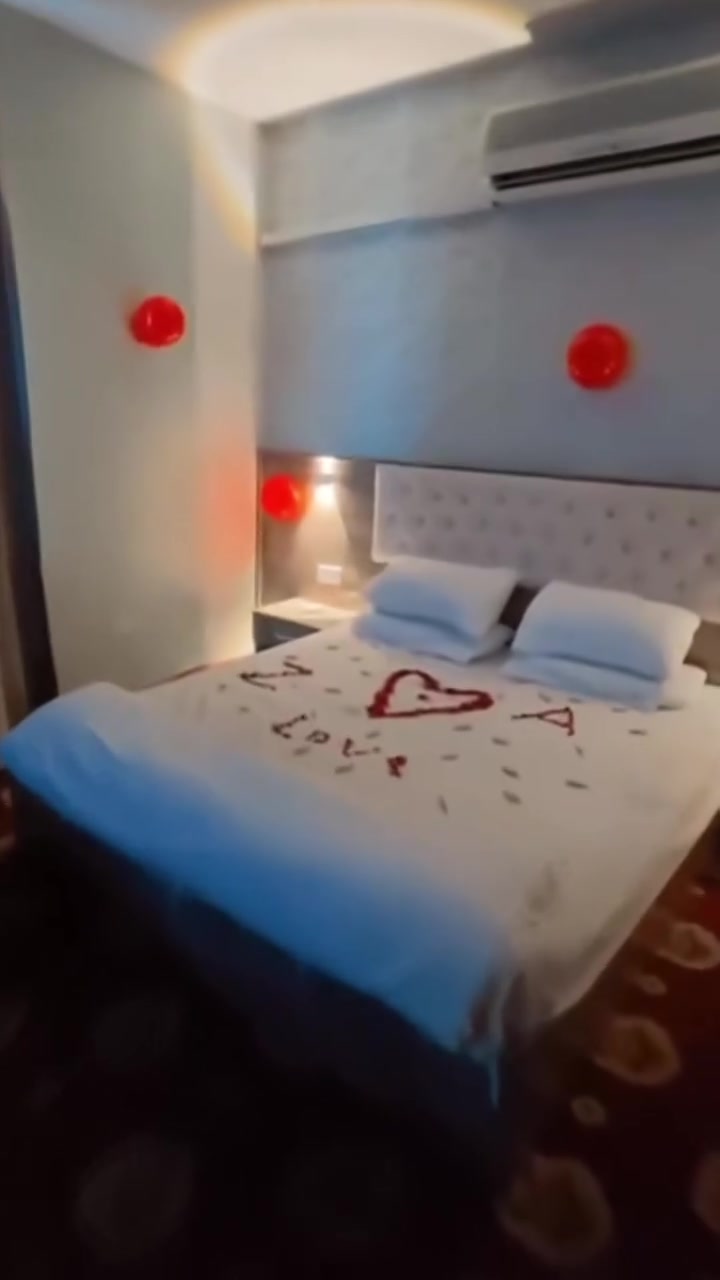 فندق فالينيا 
***********
