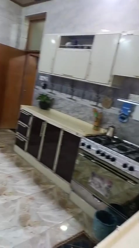 سلام عليكم بيت للبيع مساحه ١٥٠ متر طابو زراعي سند ٢٥ بسم شخص واحد تحويل مباشر كامل الخدامات قرب سيطره حي صناعي جاهر لسكن الاستفسار الاتصال على الرقم ***********

