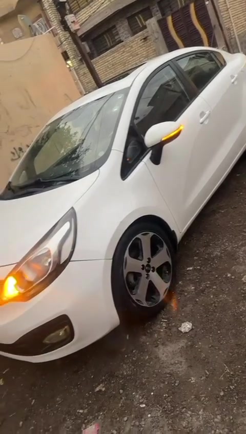 السلام عليكم ريو خليجي فول مواصفات كفاله عامه موديل 2014رقم انكليزي اربيل عنون بغداد جاهزه للاخير عارضها95 وبيها مجال قليل مال مستعجل ***********
