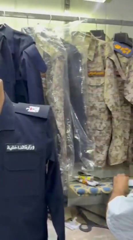 لا تطلب من الجائع ان يغني للوطن اعطه خبزا اولا ثم استمع لصوته عملي بدله تعبوي موديل جميل زي الداخليه يستاهل طويل العمر اخوكم أبو هاشم الخياط الغزاليه شارع المركز
***********
لا تطلب من الجائع ان يغني للوطن اعطه خبزا اولا ثم استمع لصوته عملي بدله تعبوي موديل جميل زي الداخليه يستاهل طويل العمر اخوكم أبو هاشم الخياط الغزاليه شارع المركز
